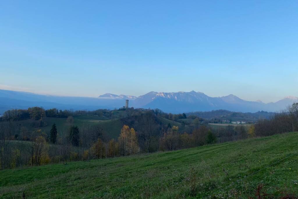 Au Calme Avec Vue Magnifique A Saint Maximin Apartment Bagian luar foto