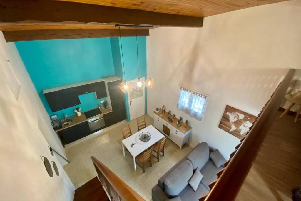 Au Calme Avec Vue Magnifique A Saint Maximin Apartment Bagian luar foto